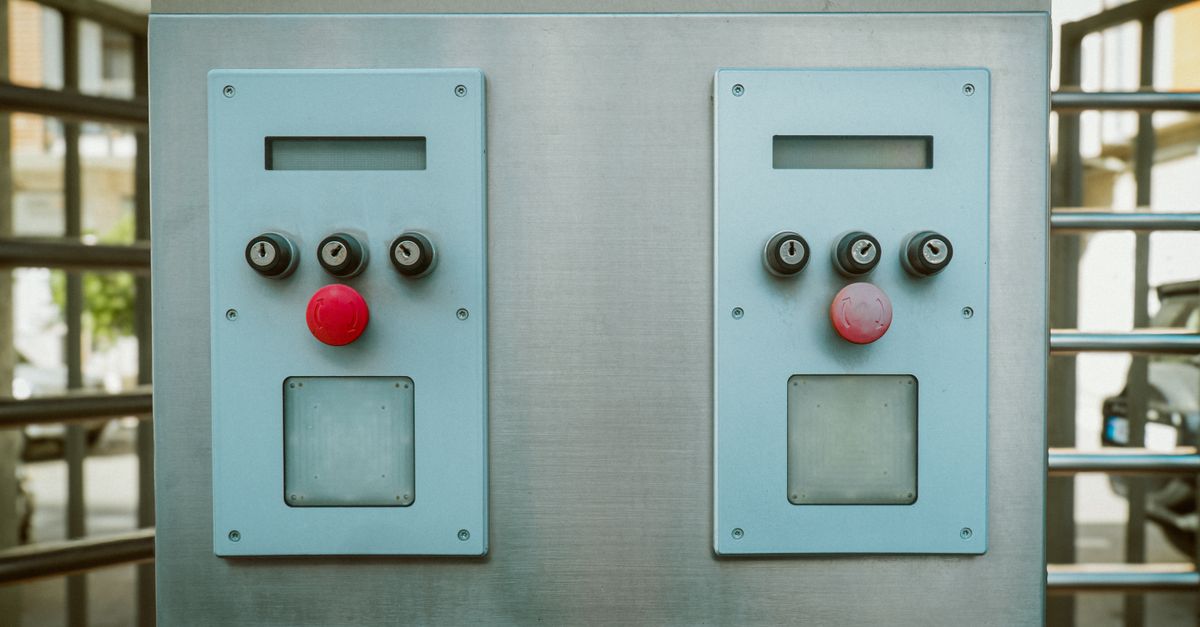 Keypad, Fob & Buzzer Entry: Choosing the Right Access Control System for Your Business — 7th Ave Locksmith